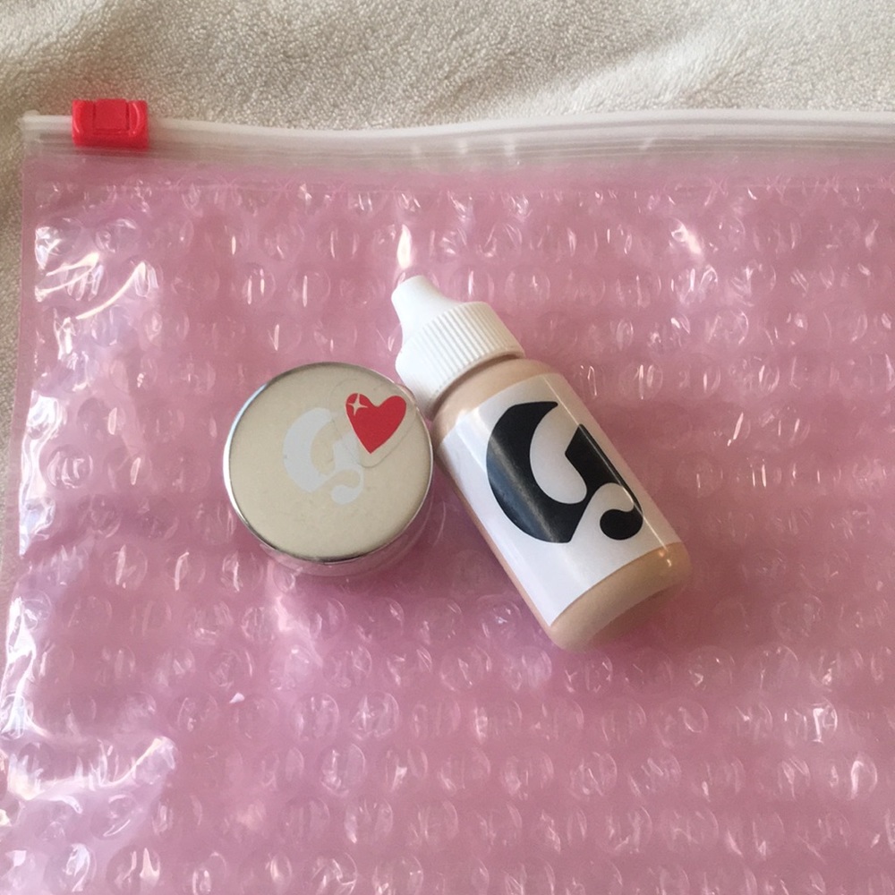 Glossier medium skin perfecting tiny and concealer